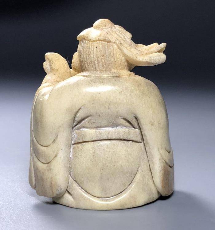 精品 清代老鹿角雕人物小摆件图4