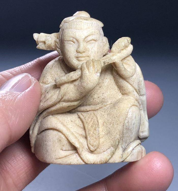 精品 清代老鹿角雕人物小摆件图6