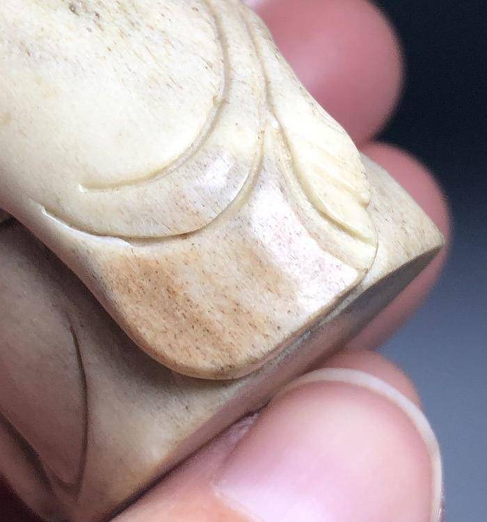 精品 清代老鹿角雕人物小摆件图9