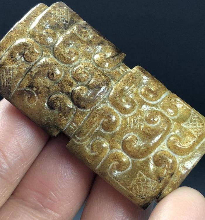 精品 收藏级 卷云纹高古玉勒子一件图4
