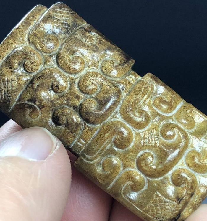 精品 收藏级 卷云纹高古玉勒子一件图6