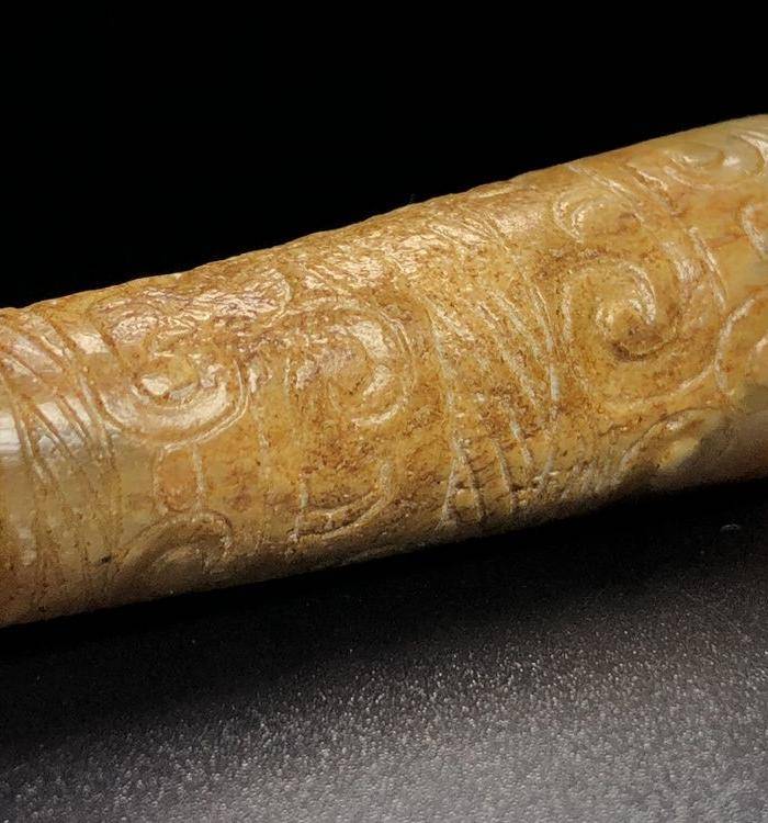 精品回流 高古 红沁玉勒子管图6