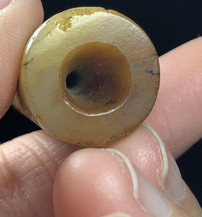 精品回流 高古 红沁玉勒子管图10