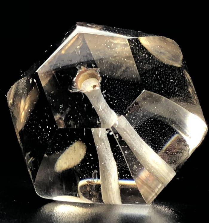 精品 收藏级 高古六棱水晶珠一颗图7