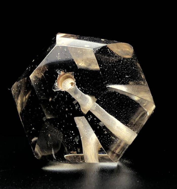 精品 收藏级 高古六棱水晶珠一颗图8