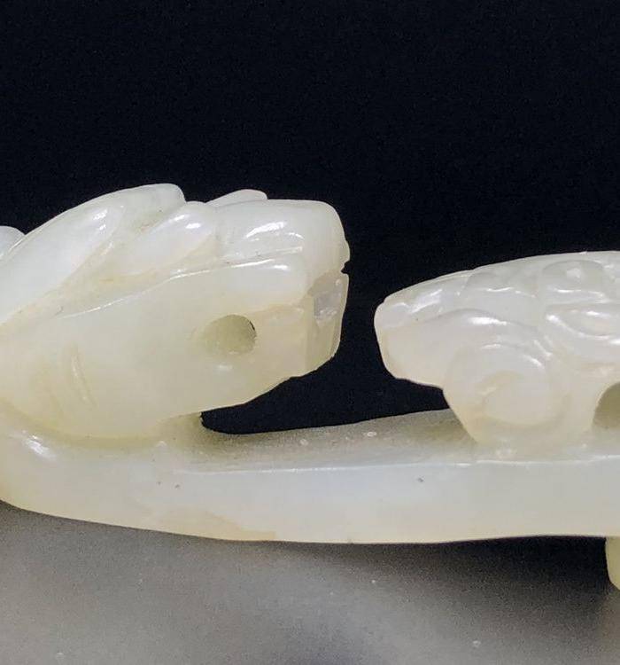 精品 回流 收藏级 和田白玉龙钩一件图4