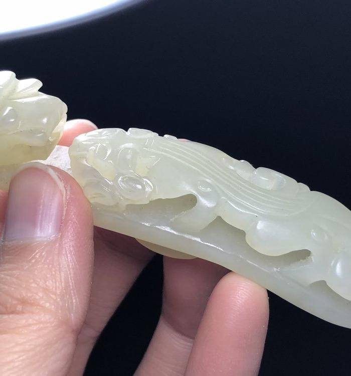 精品 回流 收藏级 和田白玉龙钩一件图11