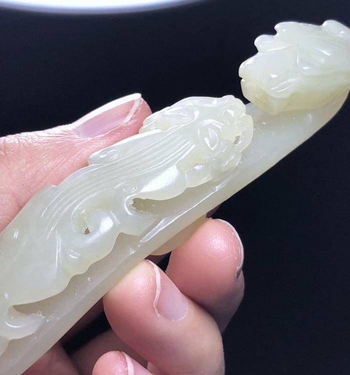 精品 回流 收藏级 和田白玉龙钩一件图12