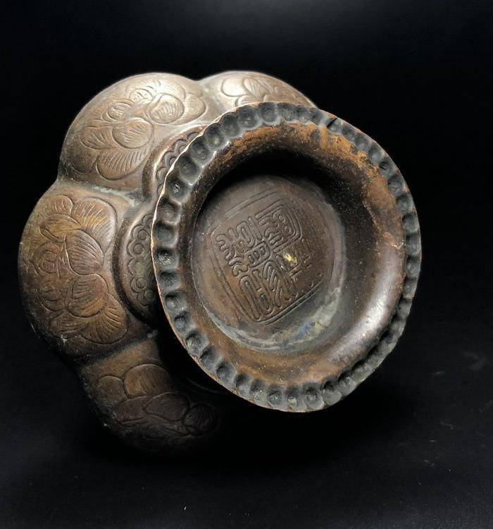 精品 清代文房清供花器一件图9