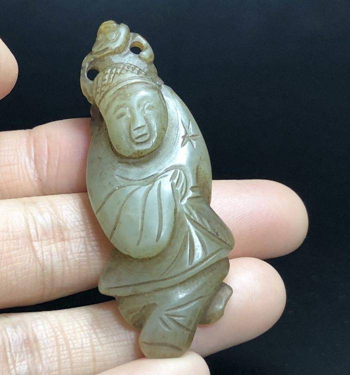 地皮包浆 老气十足 明代和田玉童子图2