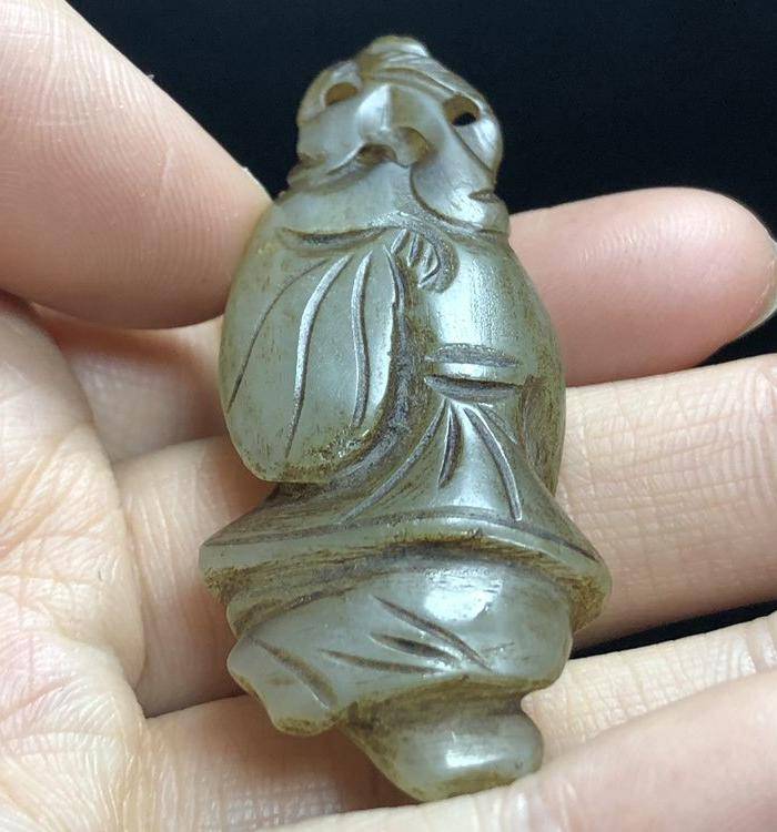 地皮包浆 老气十足 明代和田玉童子图6