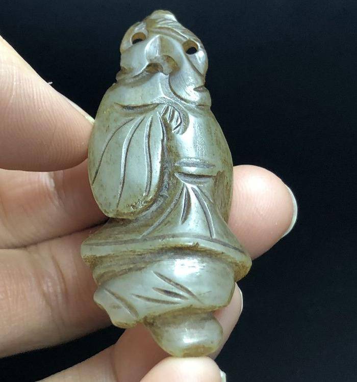 地皮包浆 老气十足 明代和田玉童子图7
