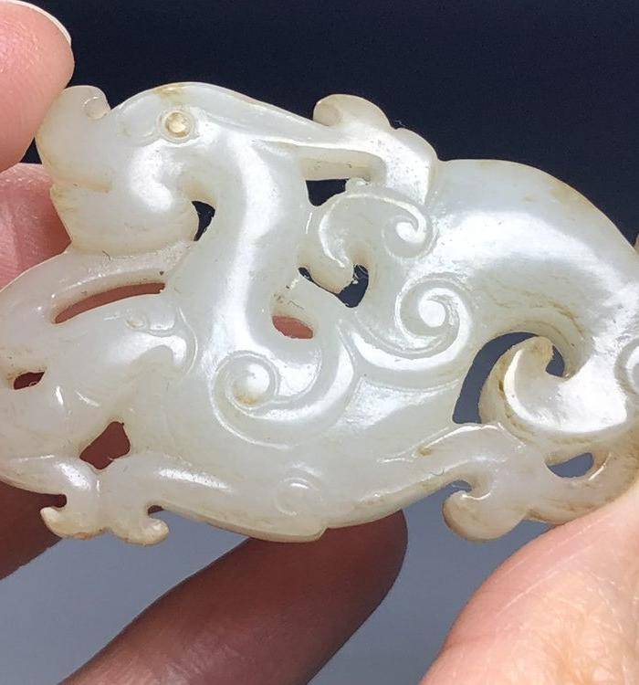 精品 清代老和田白玉龙形玉佩图10