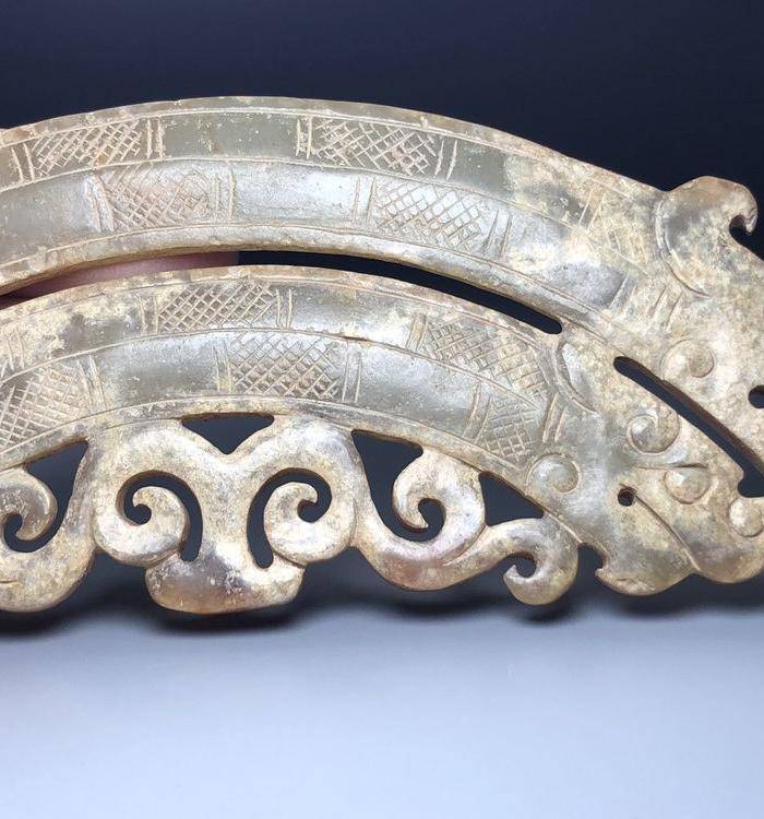 回流重器 精品收藏级高古龙纹玉璜图7