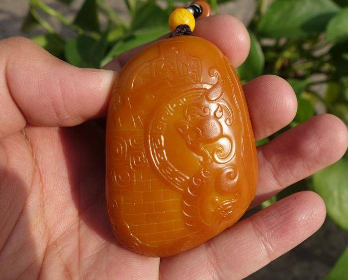 压轴,黄铭工作室出品,黄沁真皮独籽,仿古龙汉风把件图5