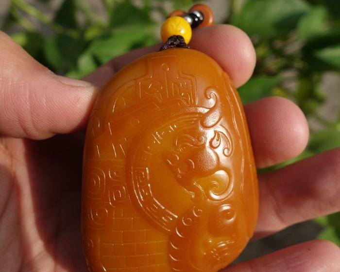 压轴,黄铭工作室出品,黄沁真皮独籽,仿古龙汉风把件图3