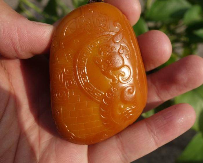 压轴,黄铭工作室出品,黄沁真皮独籽,仿古龙汉风把件图10
