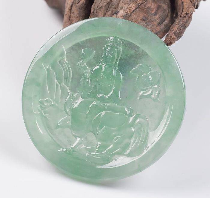 缅甸翡翠冰种晴底普贤菩萨24.01g图2