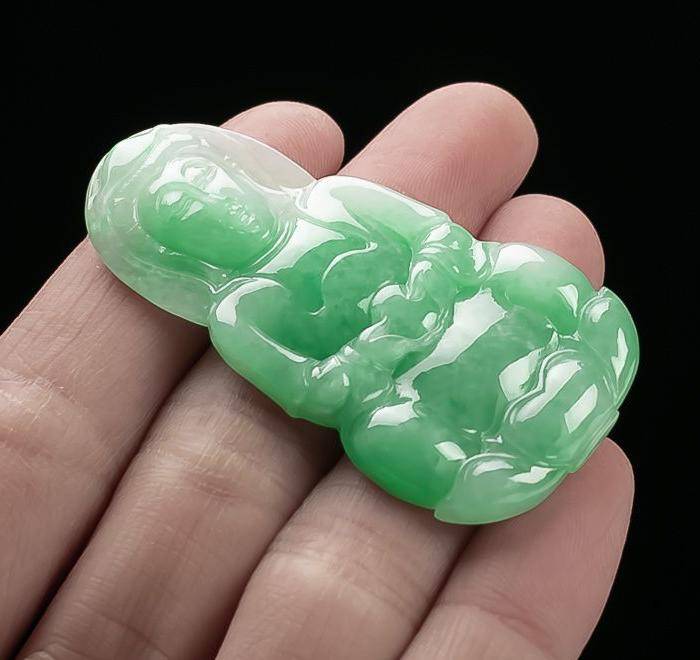 缅甸翡翠好种满绿观音16.60g图5