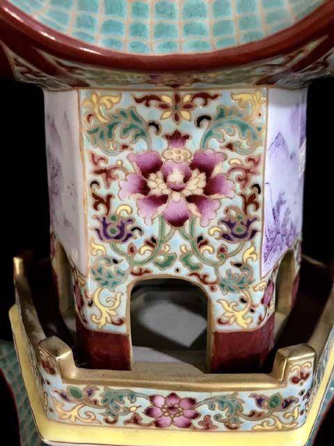 精品本金珐琅彩开窗花卉山水人物纹宝塔一对图7