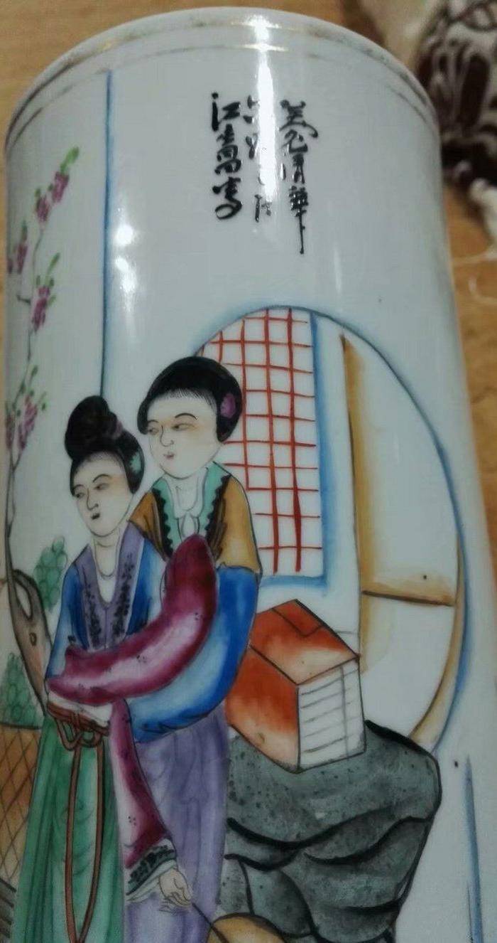 民国 粉彩人物帽筒图2