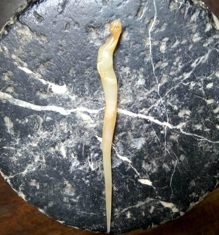 旧藏明代白玉龙簪图3