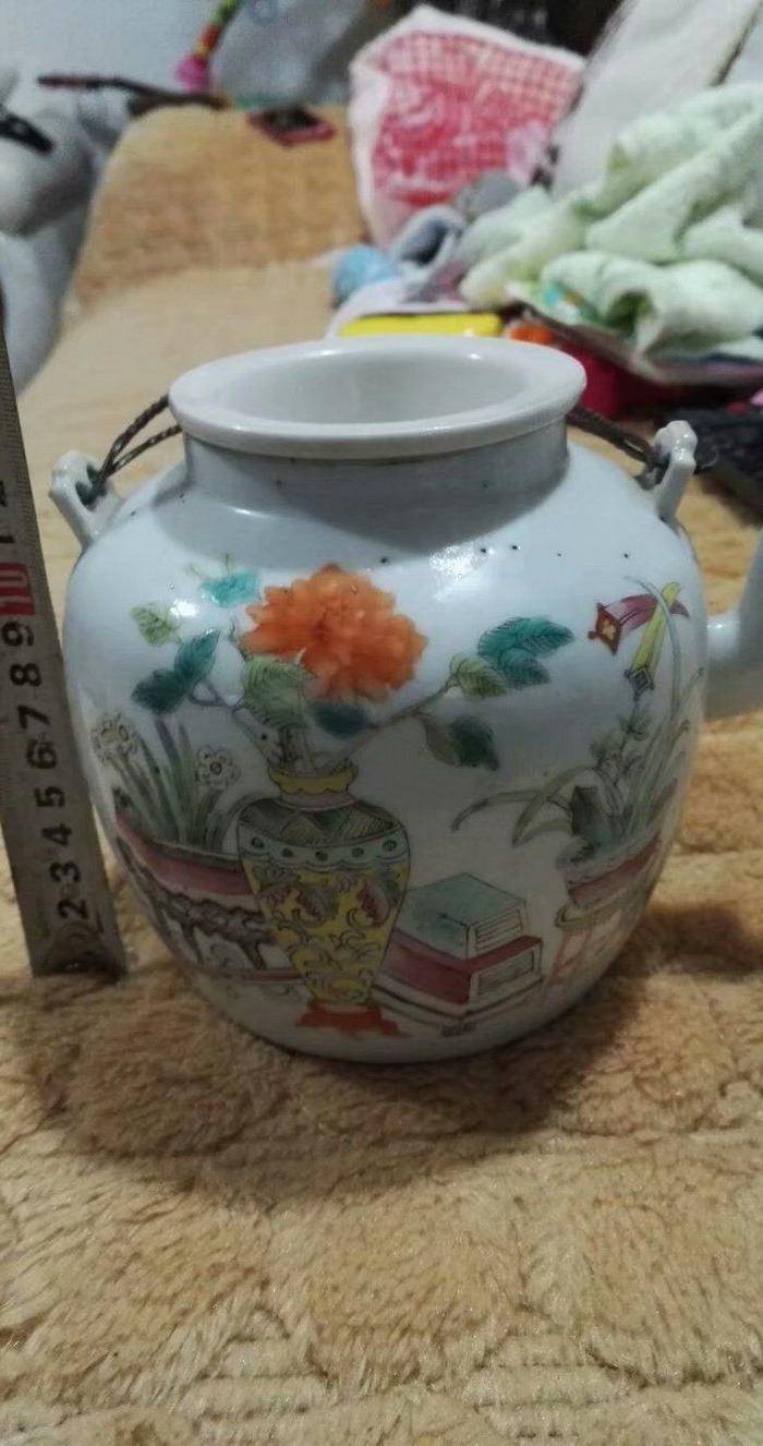 晚清双面粉彩 博古花卉壶图9