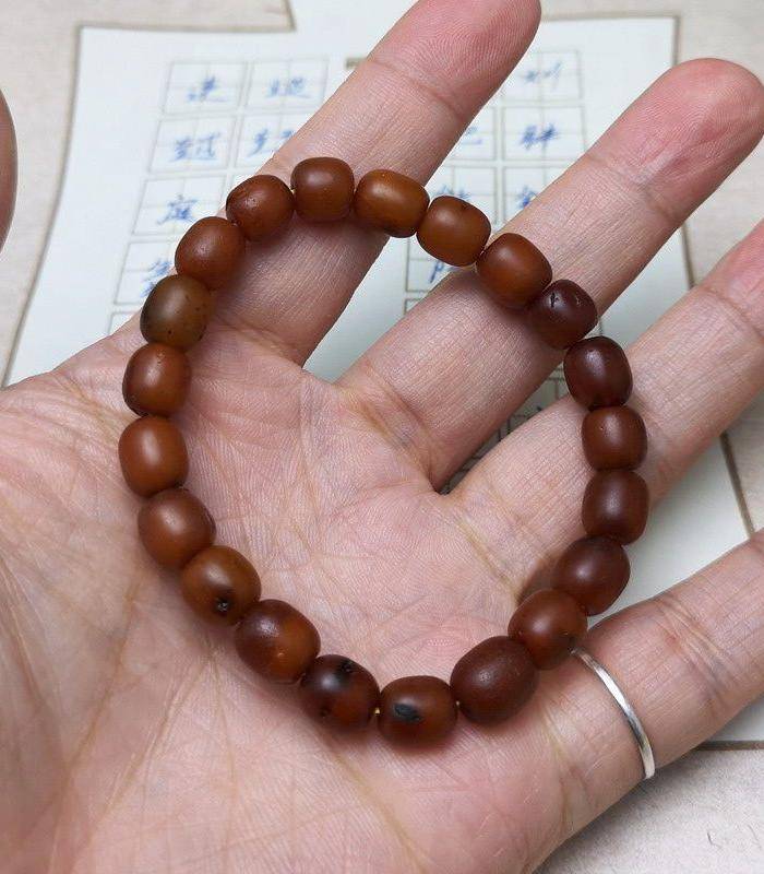 精品8.8克老蜜蜡手串图3