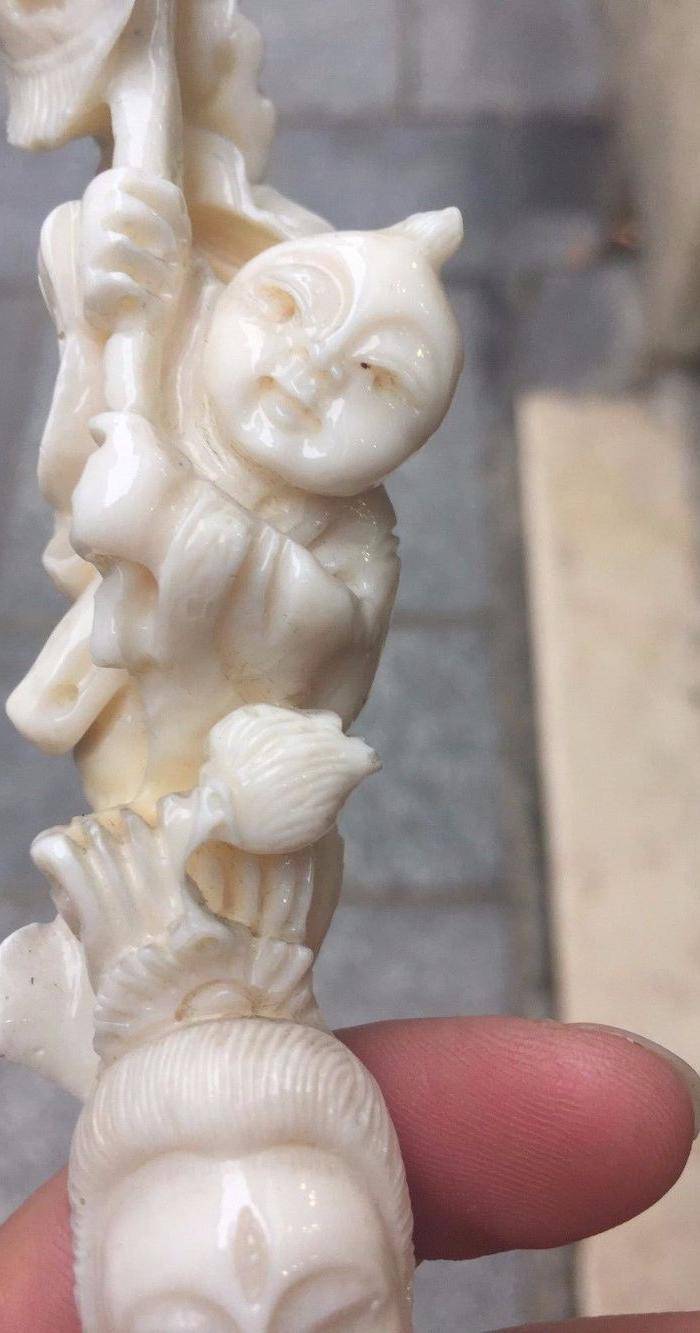 回流425克台湾白MOMO珊瑚二郎神摆件图3