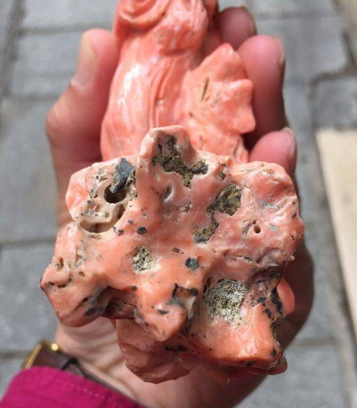 重磅压轴 回流853克台湾MOMO珊瑚侍女摆件图12