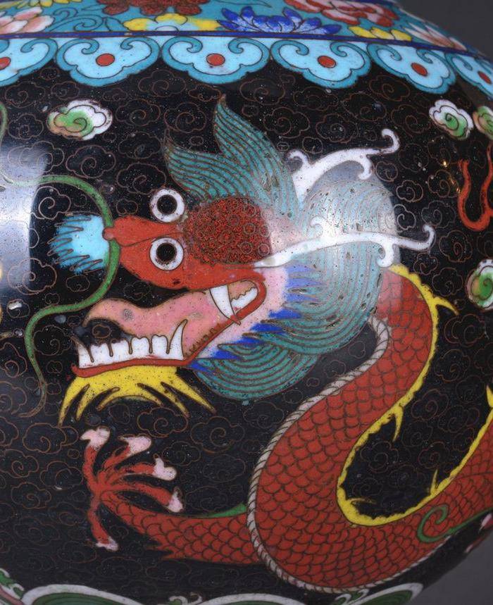 晚清 掐丝珐琅双龙戏珠 赏瓶图9