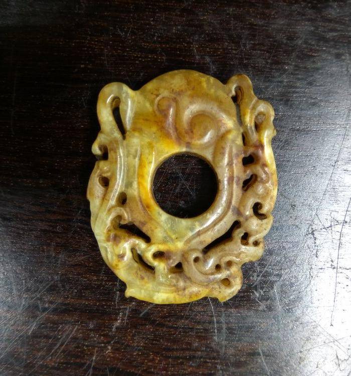 明代龙凤纹饰鸡心佩图2