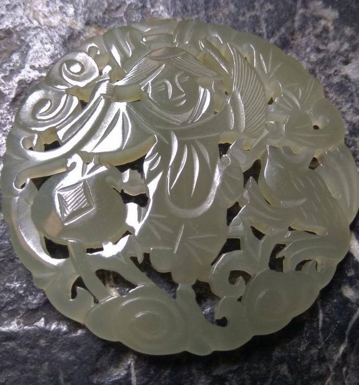 清代 刘海戏金蟾玉佩图2
