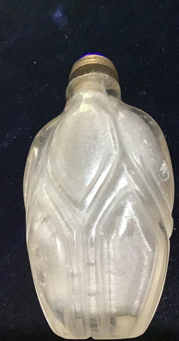 回流水晶鼻烟壶图7