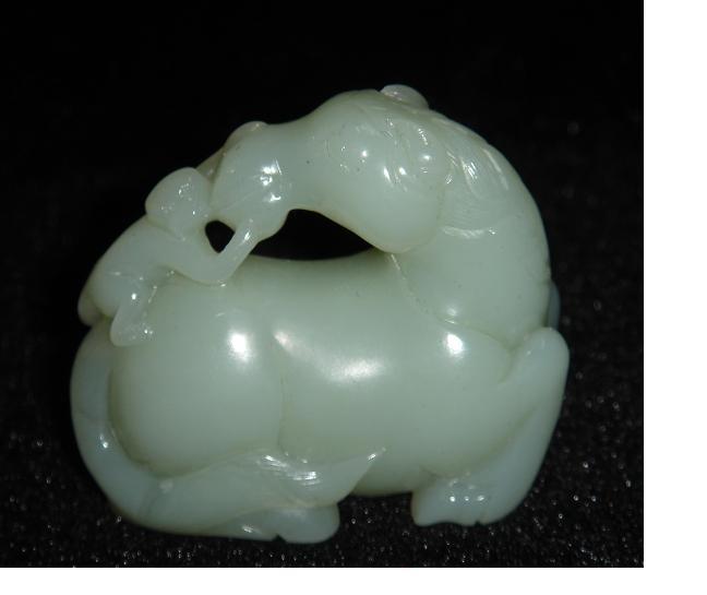 和田青白玉马上封猴挂件
