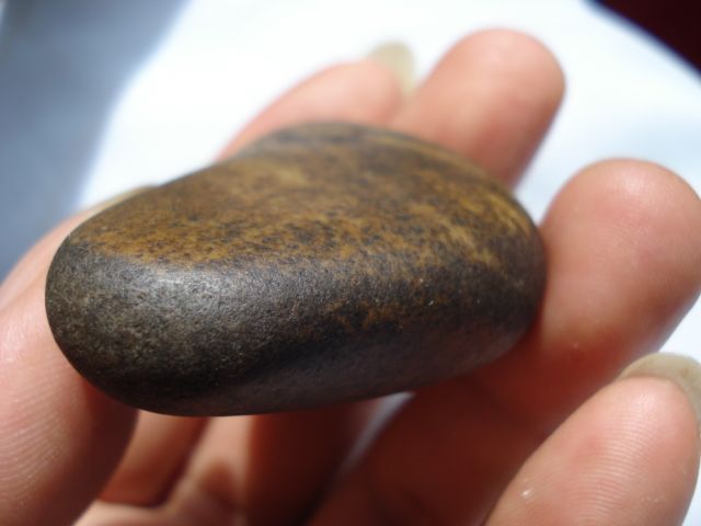 和田玉黑栗皮石包玉赌石籽料