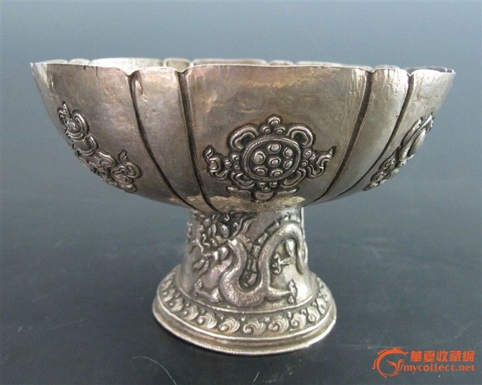 清代银制雕龙纹花卉器皿