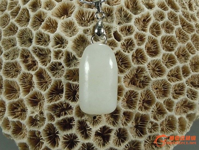 羊脂玉润度和田玉白玉原石随形吊坠 送证书 配项链 包邮