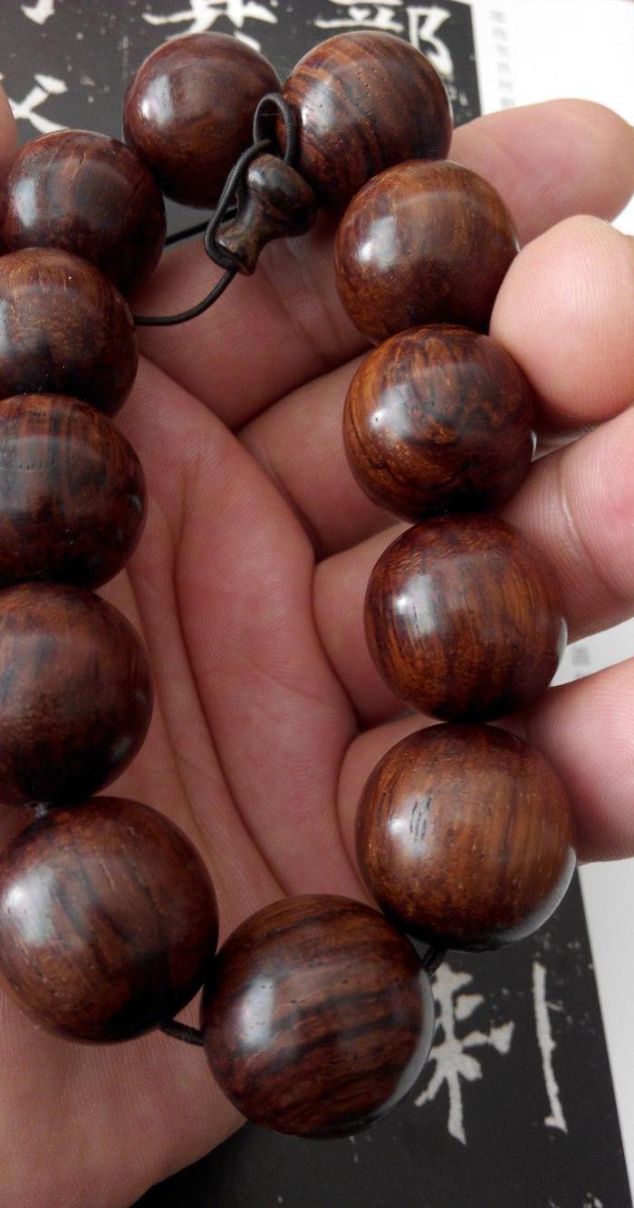 活动,漂亮的越黄老油梨手串