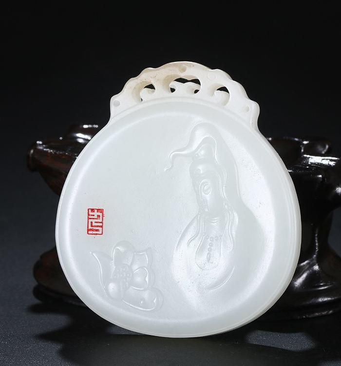 和田玉糖白玉玉石吊坠男士款玉雕大师杨曦威德观音