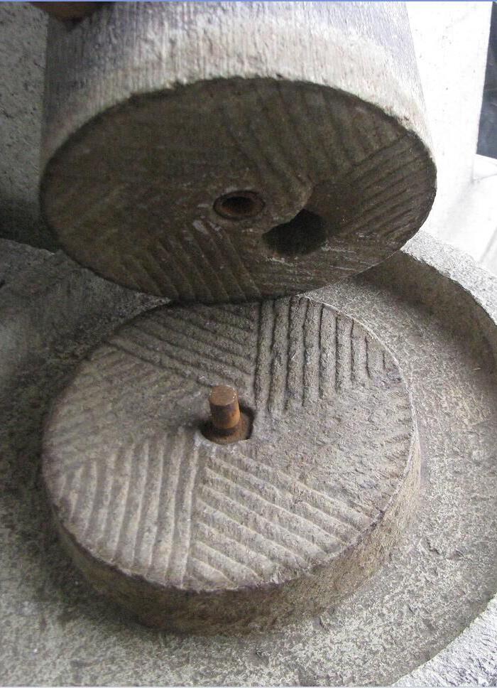 雕工漂亮青石老石磨_在线拍卖_在线拍卖网_艺术品拍卖_古玩拍卖_华夏