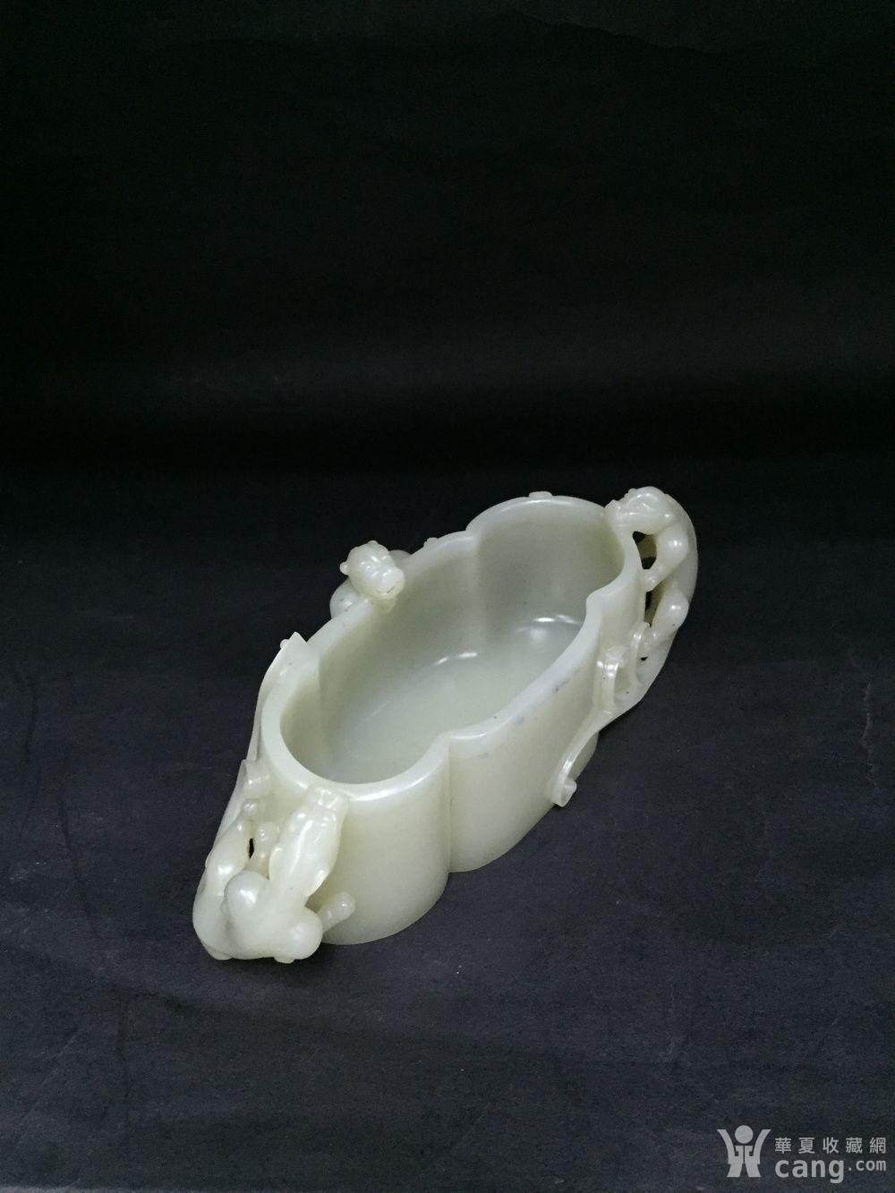 【典藏】青白玉龙笔洗