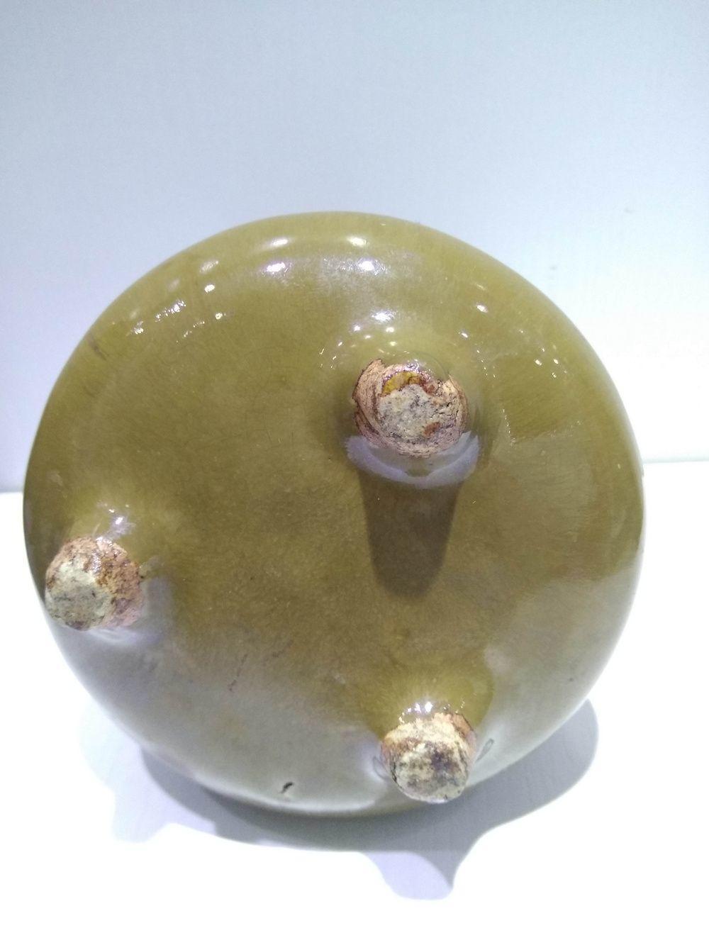 清代鳝鱼黄釉凤耳香炉