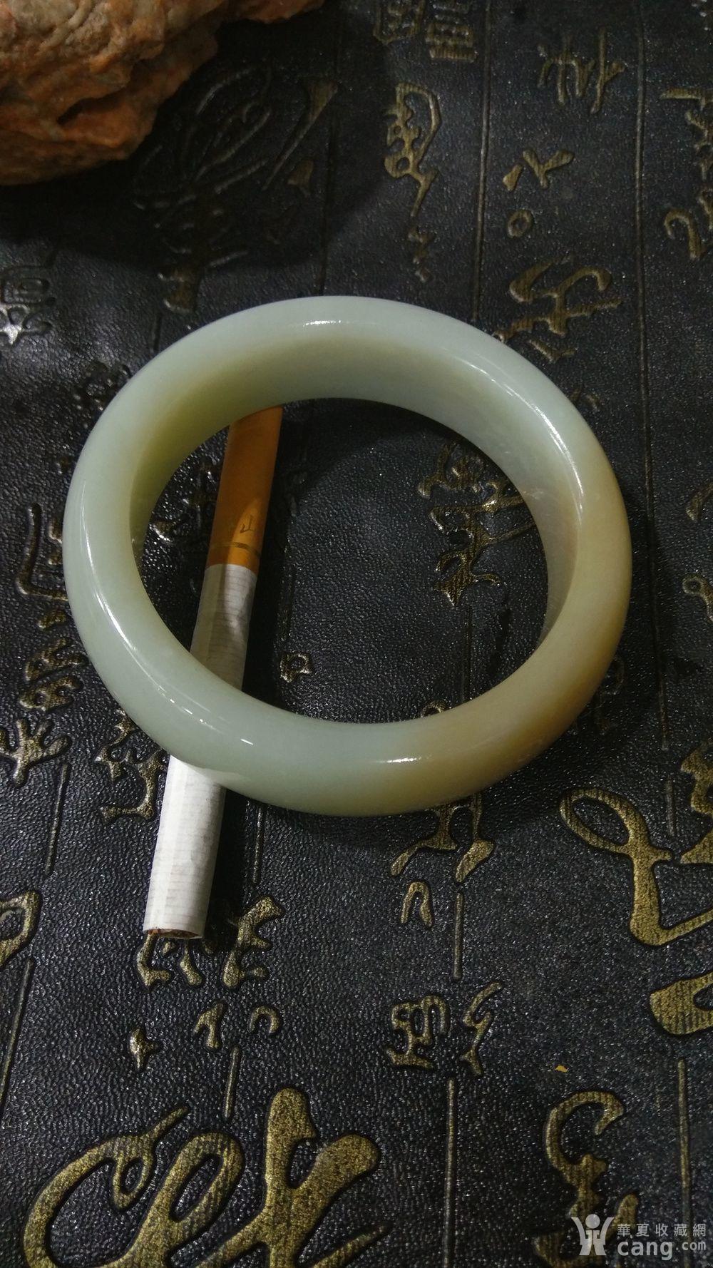 新疆且末糖青白手镯