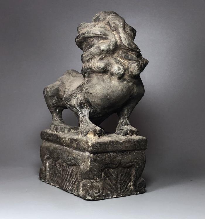 精品 收藏级 清代老石雕案头石狮一只