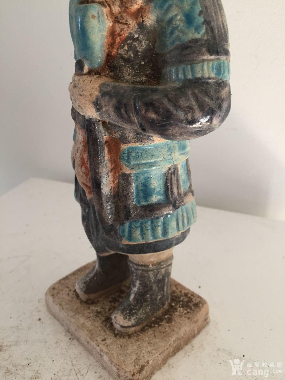 明代三彩武士俑