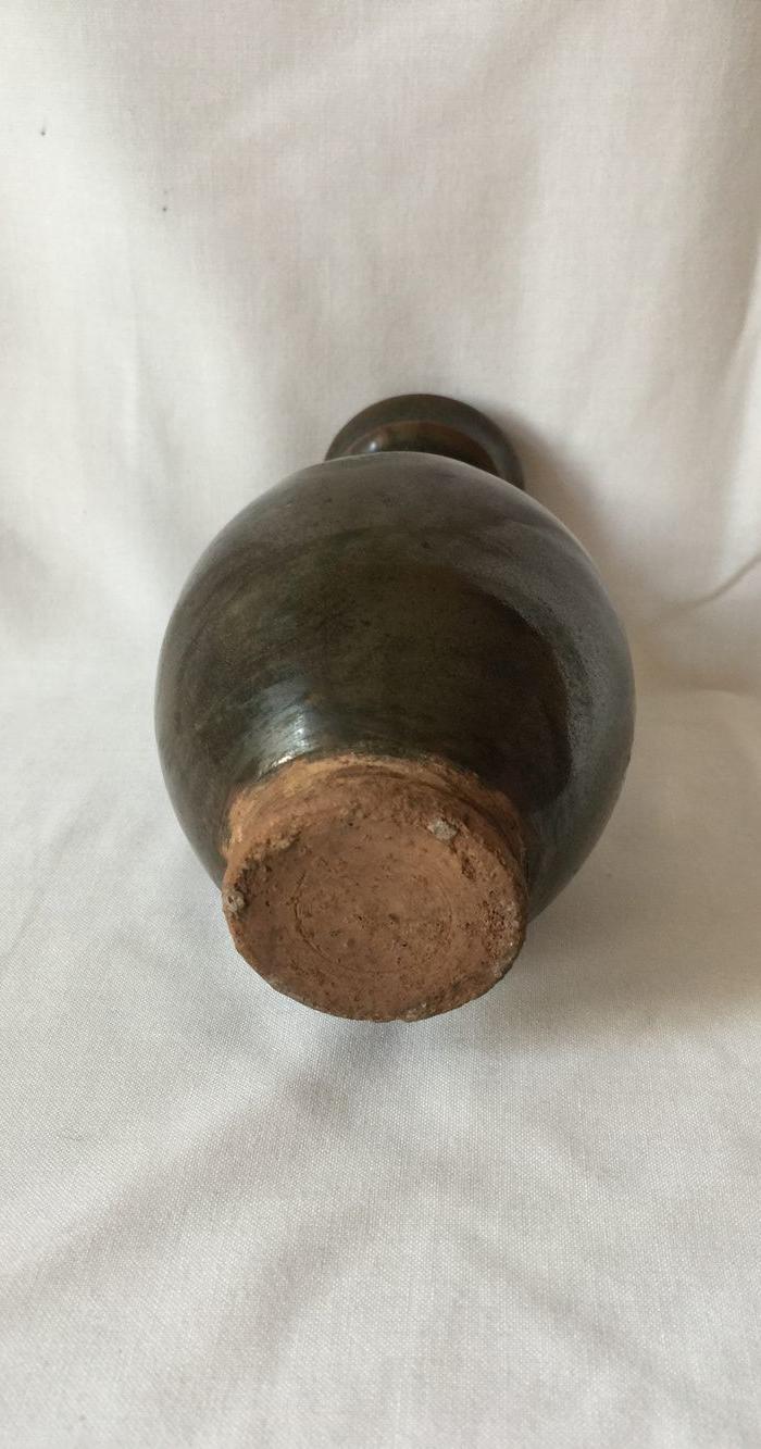 234 鲁山窑褐釉点彩小盘口瓶