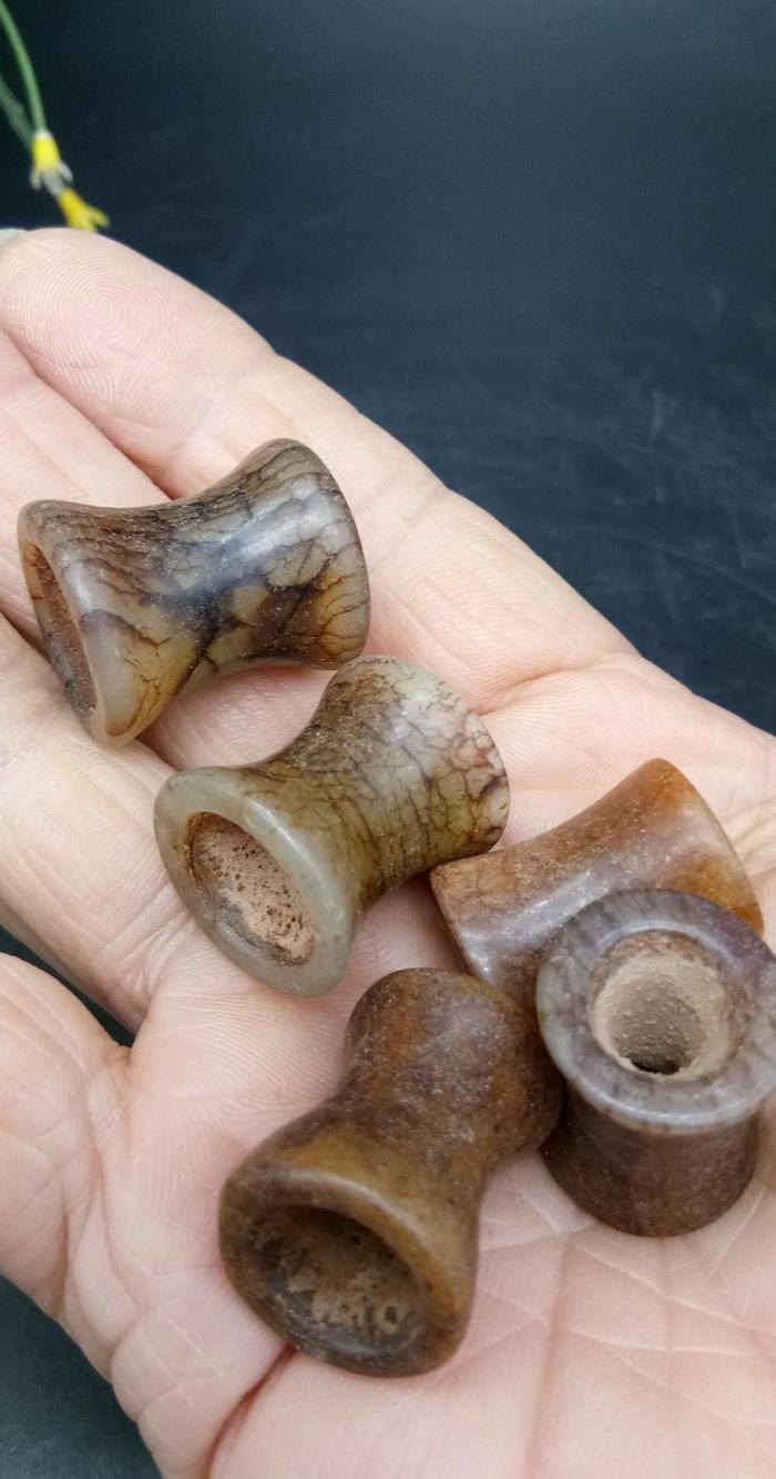 西周老玛瑙勒子5个