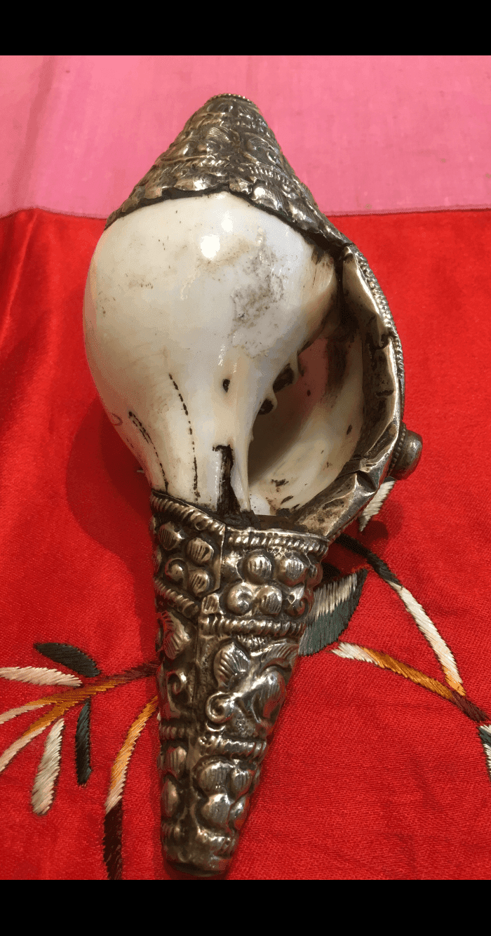 清代镶银嵌宝雕花老法螺一对