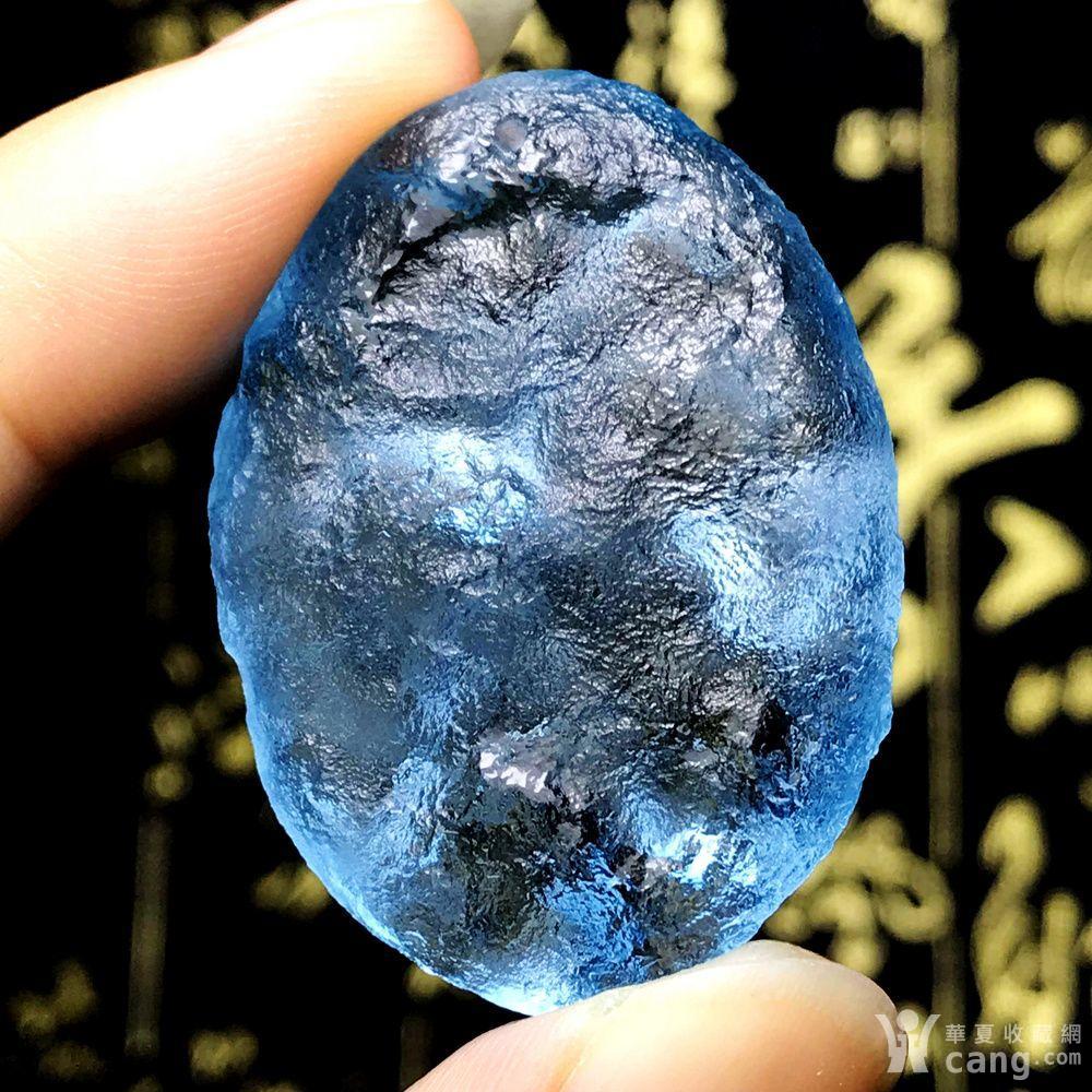 纯天然俄罗斯蓝陨石精品天空蓝玻璃陨石原石吊坠